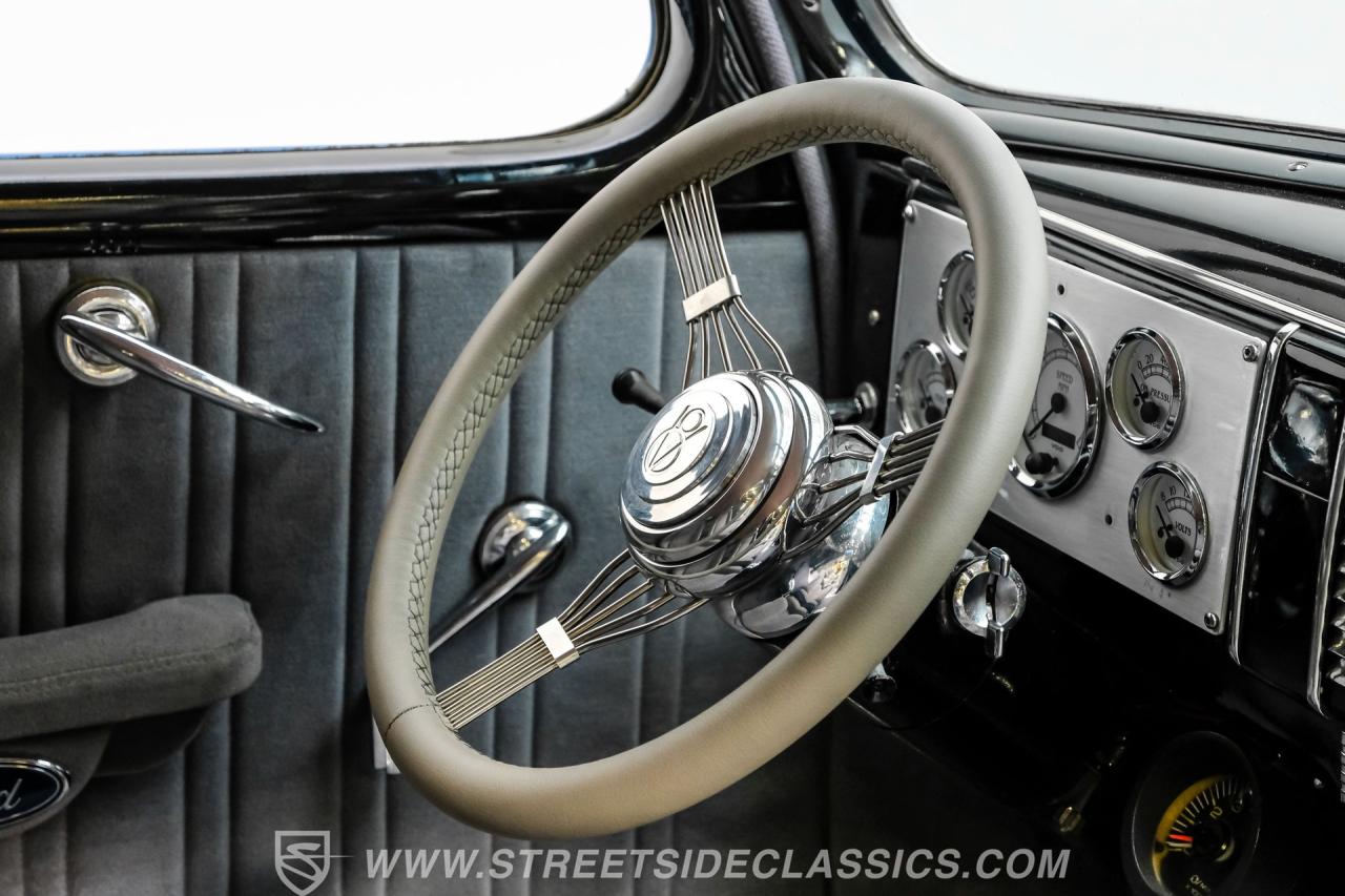 1939 Ford Deluxe Streetrod