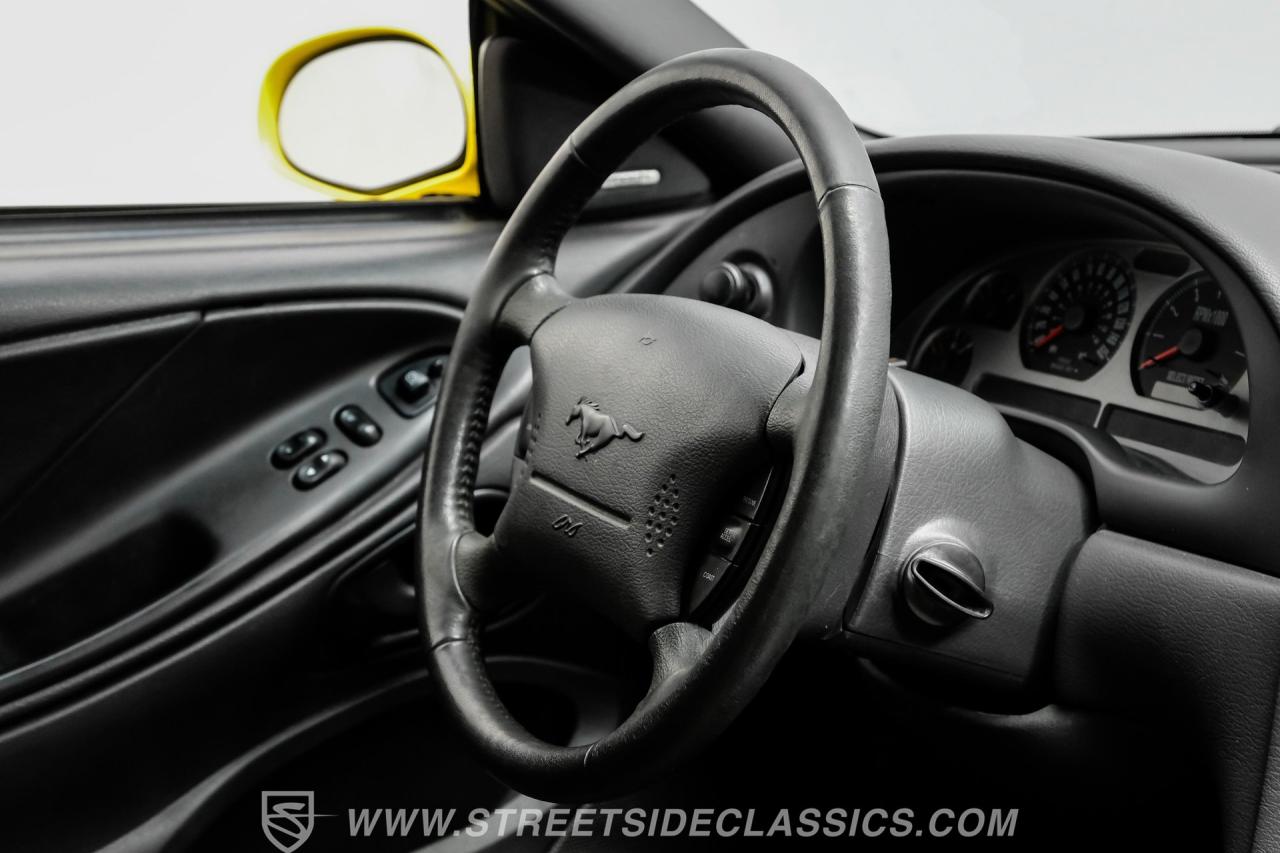 2003 Ford Mustang Mach 1