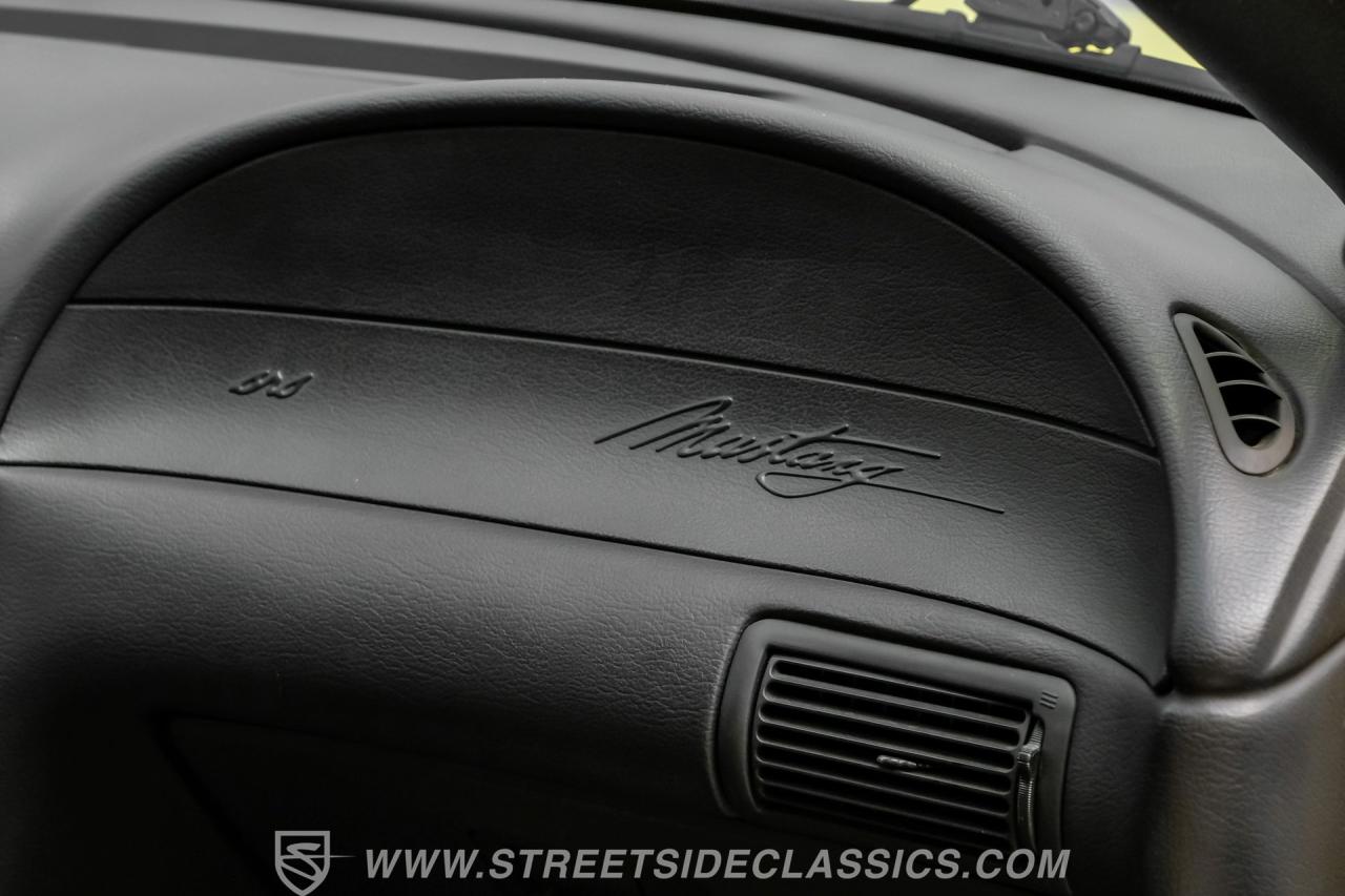 2003 Ford Mustang Mach 1