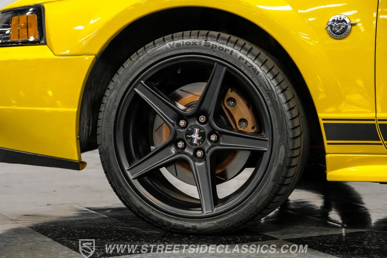 2003 Ford Mustang Mach 1