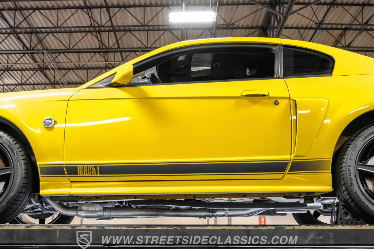 2003 Ford Mustang Mach 1