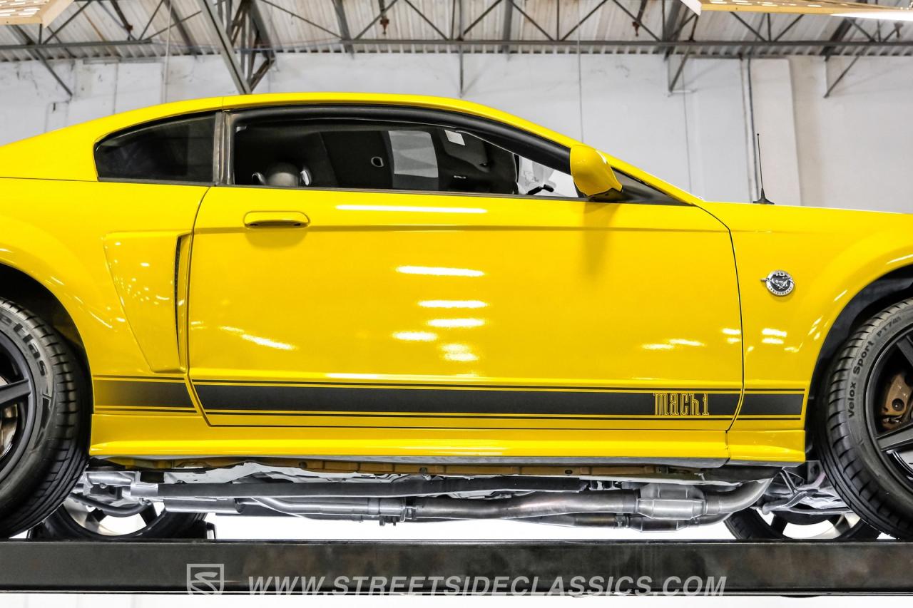 2003 Ford Mustang Mach 1