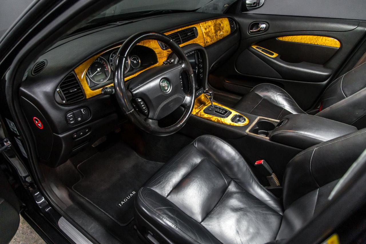 2005 Jaguar S TYPE R