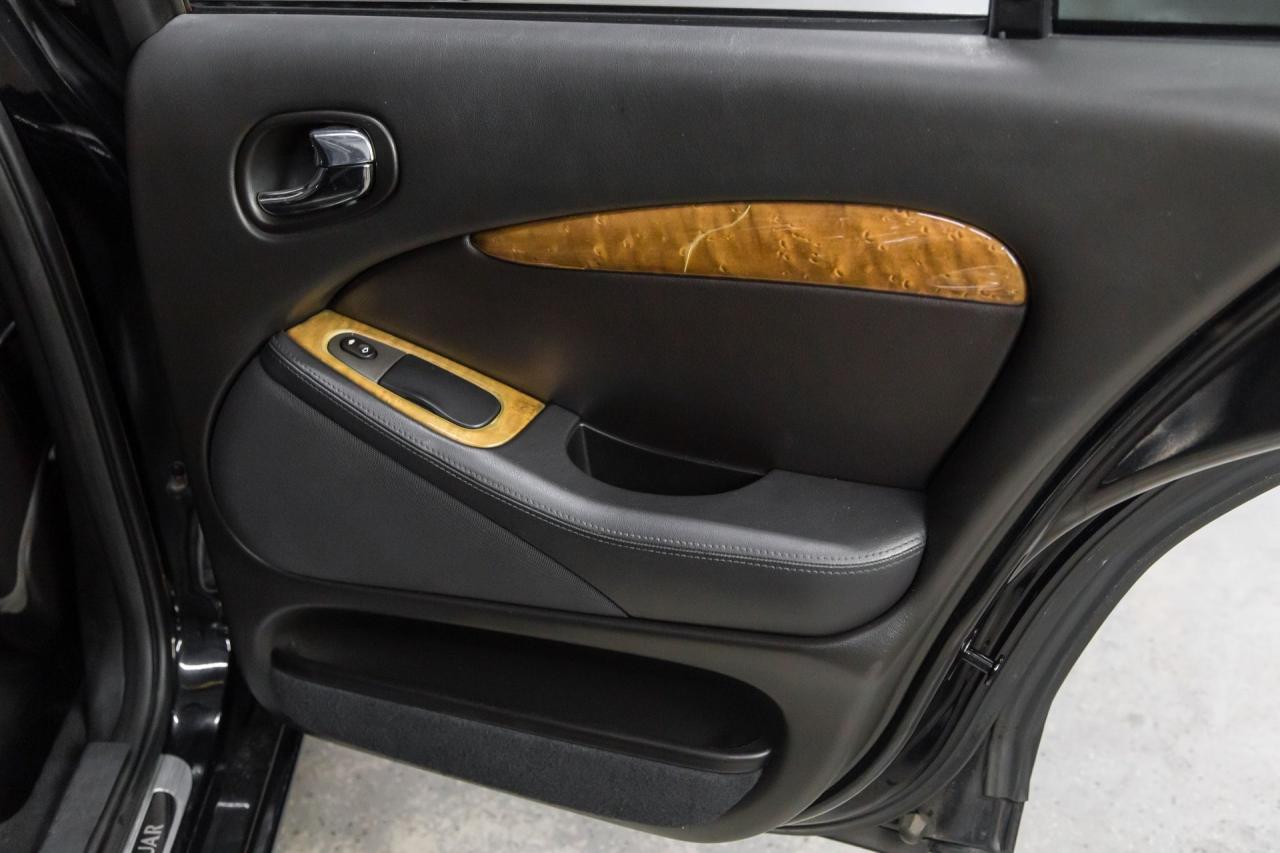 2005 Jaguar S TYPE R