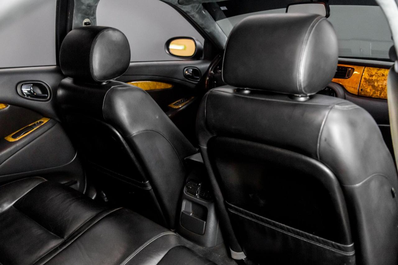 2005 Jaguar S TYPE R