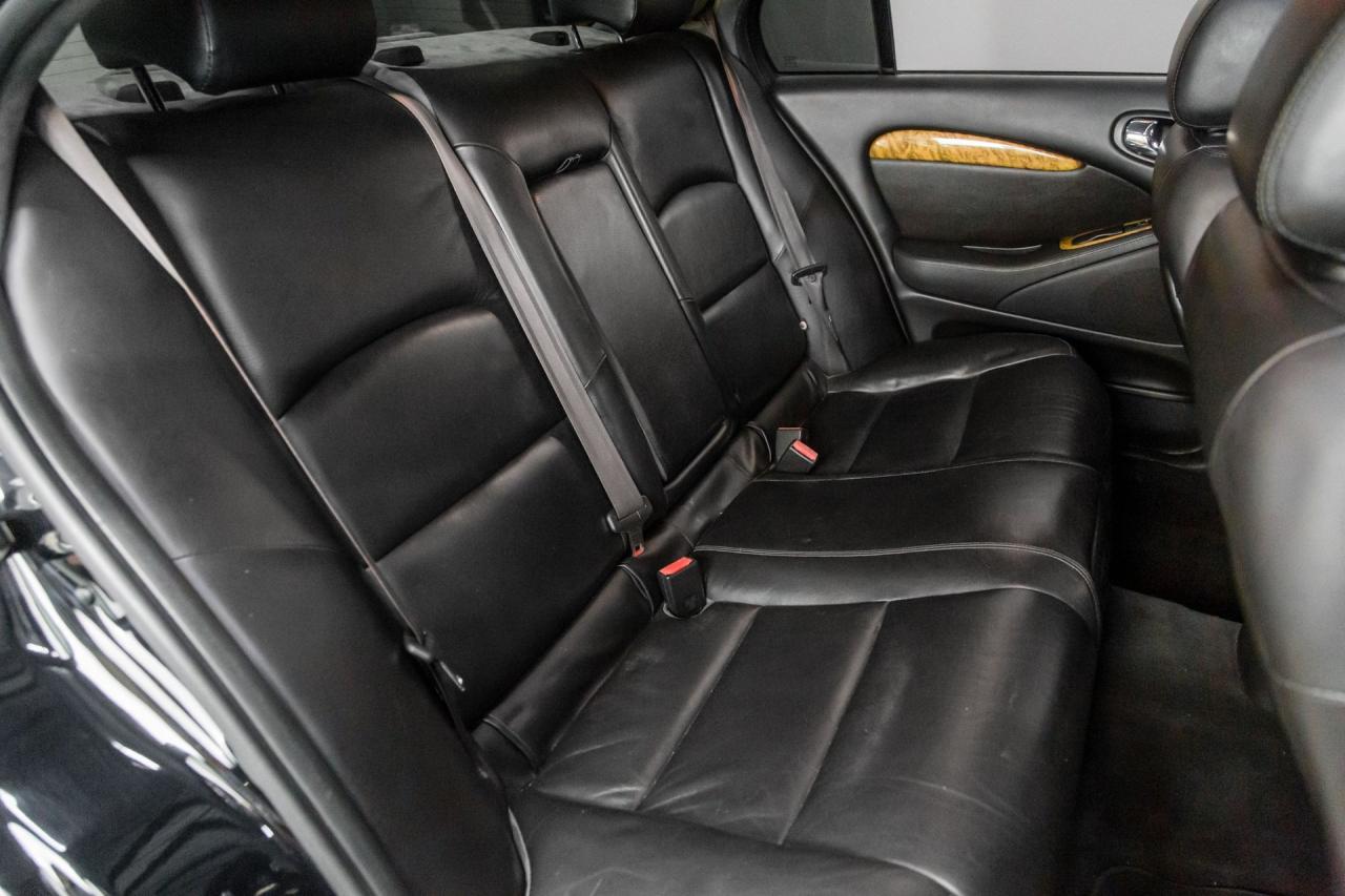 2005 Jaguar S TYPE R