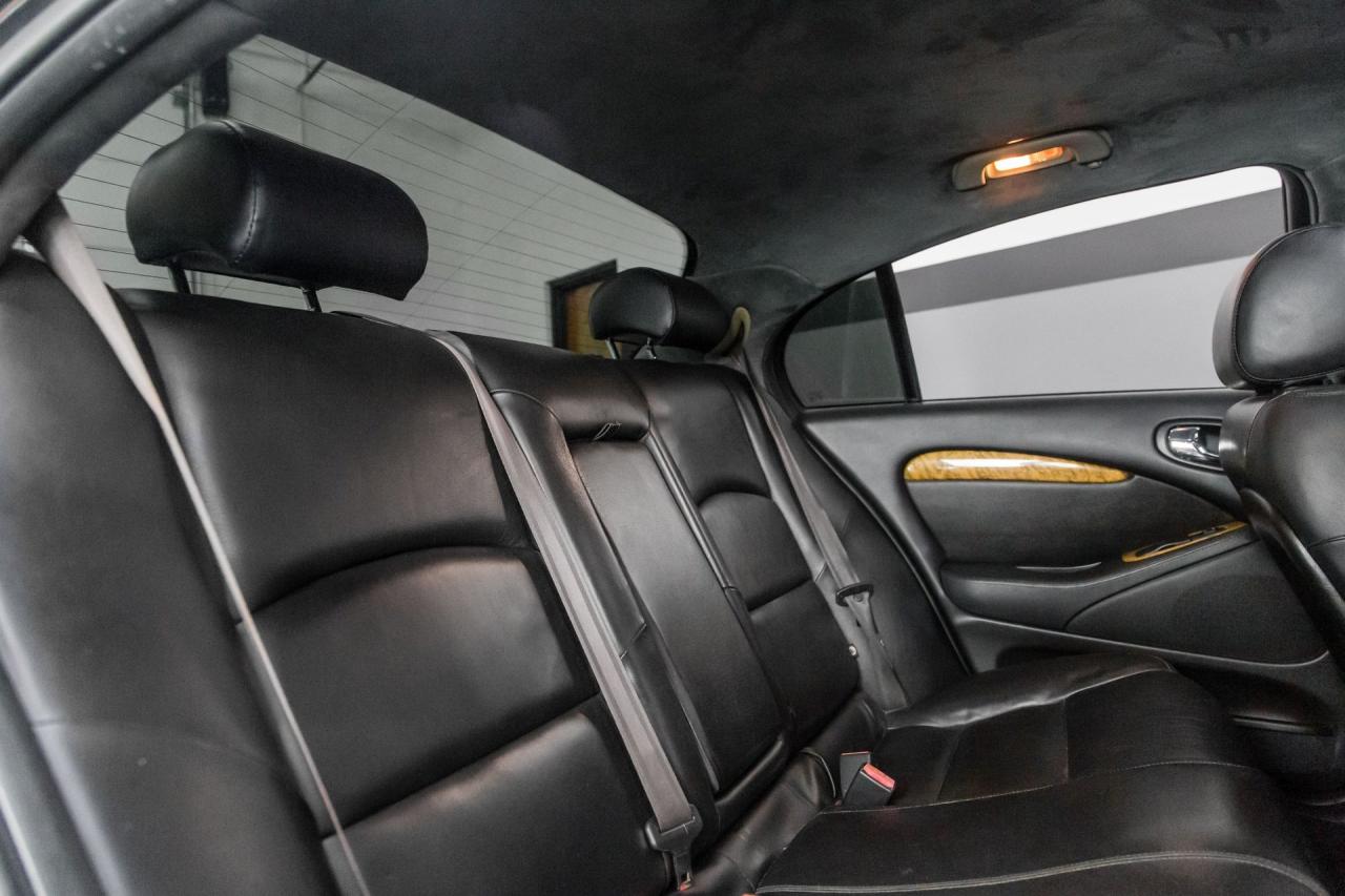 2005 Jaguar S TYPE R