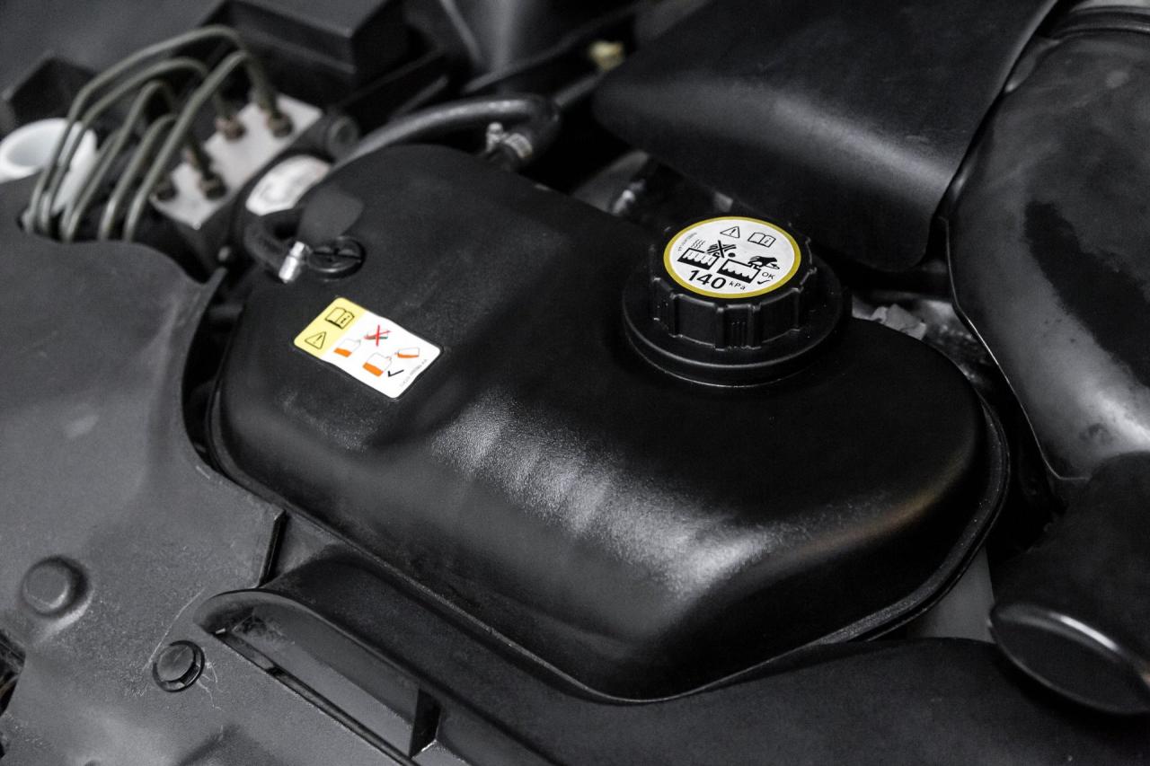 2005 Jaguar S TYPE R