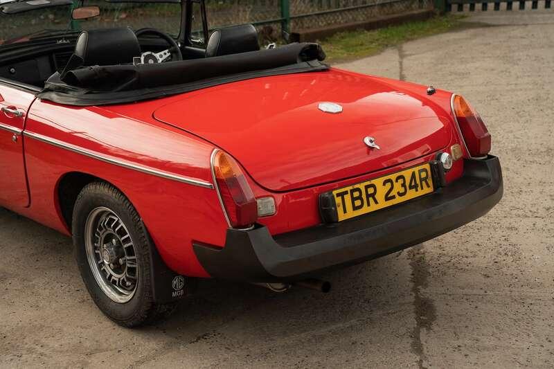 1976 MG B Roadster