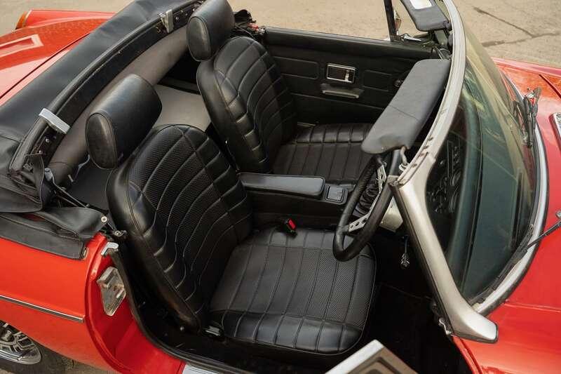 1976 MG B Roadster
