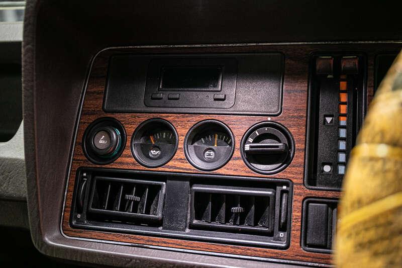 1985 Ford GRANADA 2.3LX 4DR