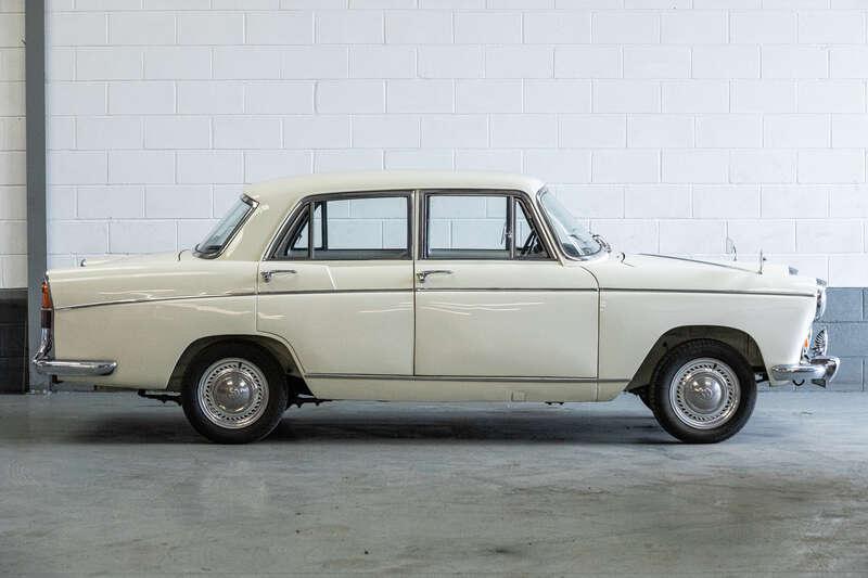 1971 Morris OXFORD SERIES VI SALOON