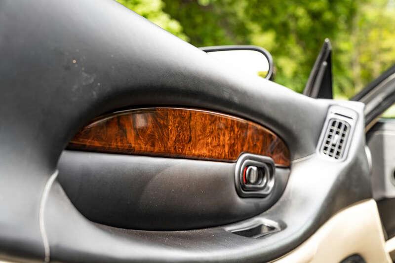 1996 Aston Martin DB7 AUTO