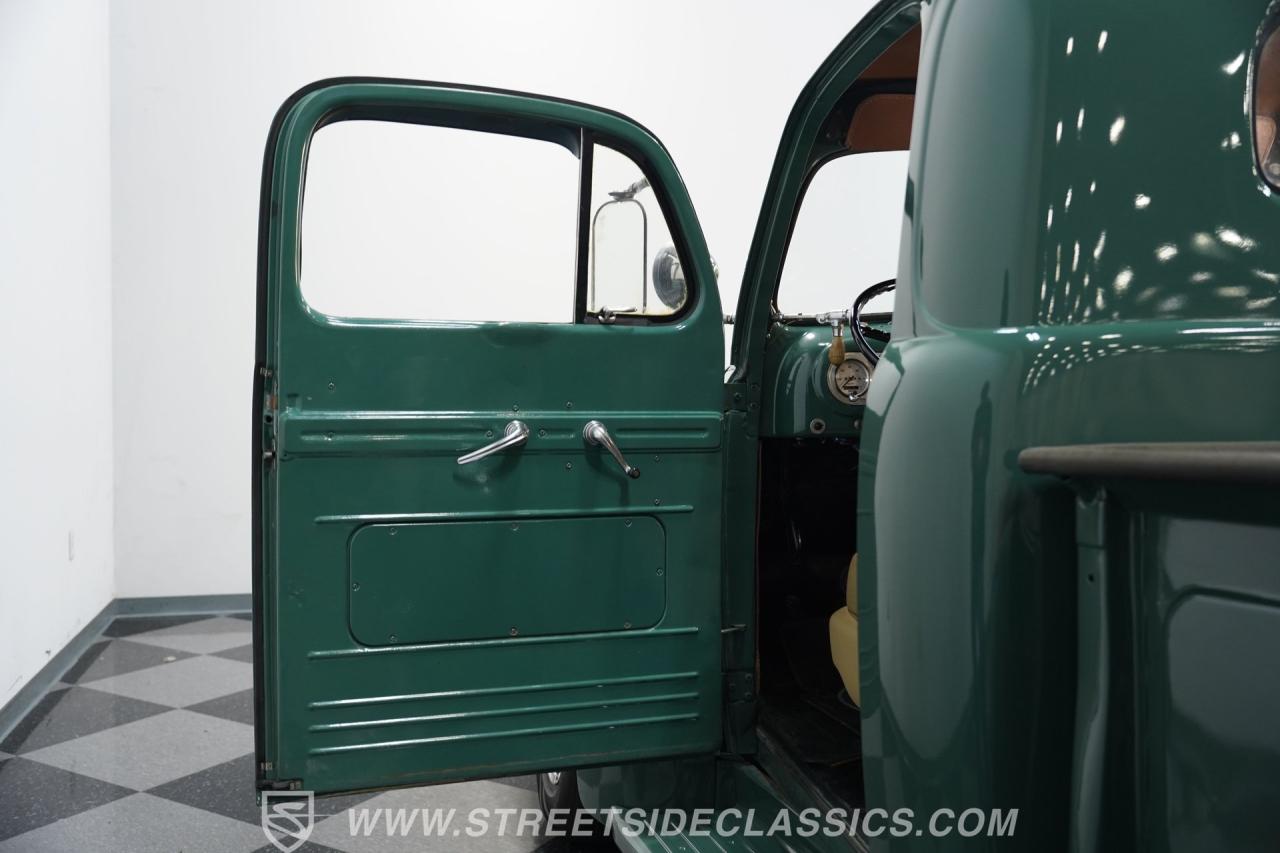 1949 Ford F-1