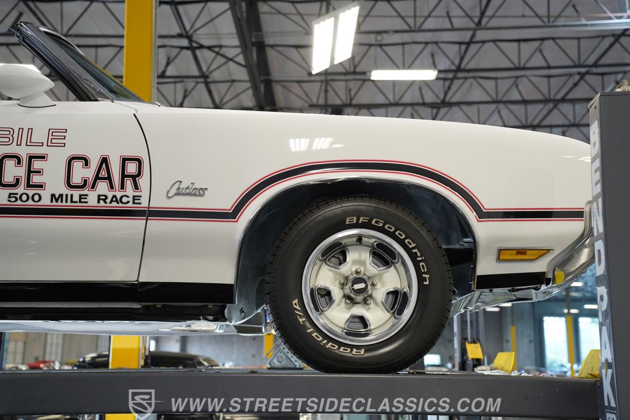 1970 Oldsmobile Cutlass Supreme indy 500 pace car convertible