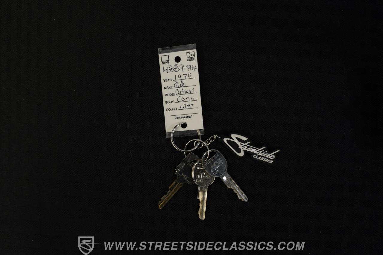 1970 Oldsmobile Cutlass Supreme indy 500 pace car convertible