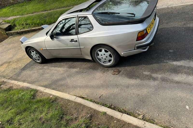 1989 Porsche 944 S2