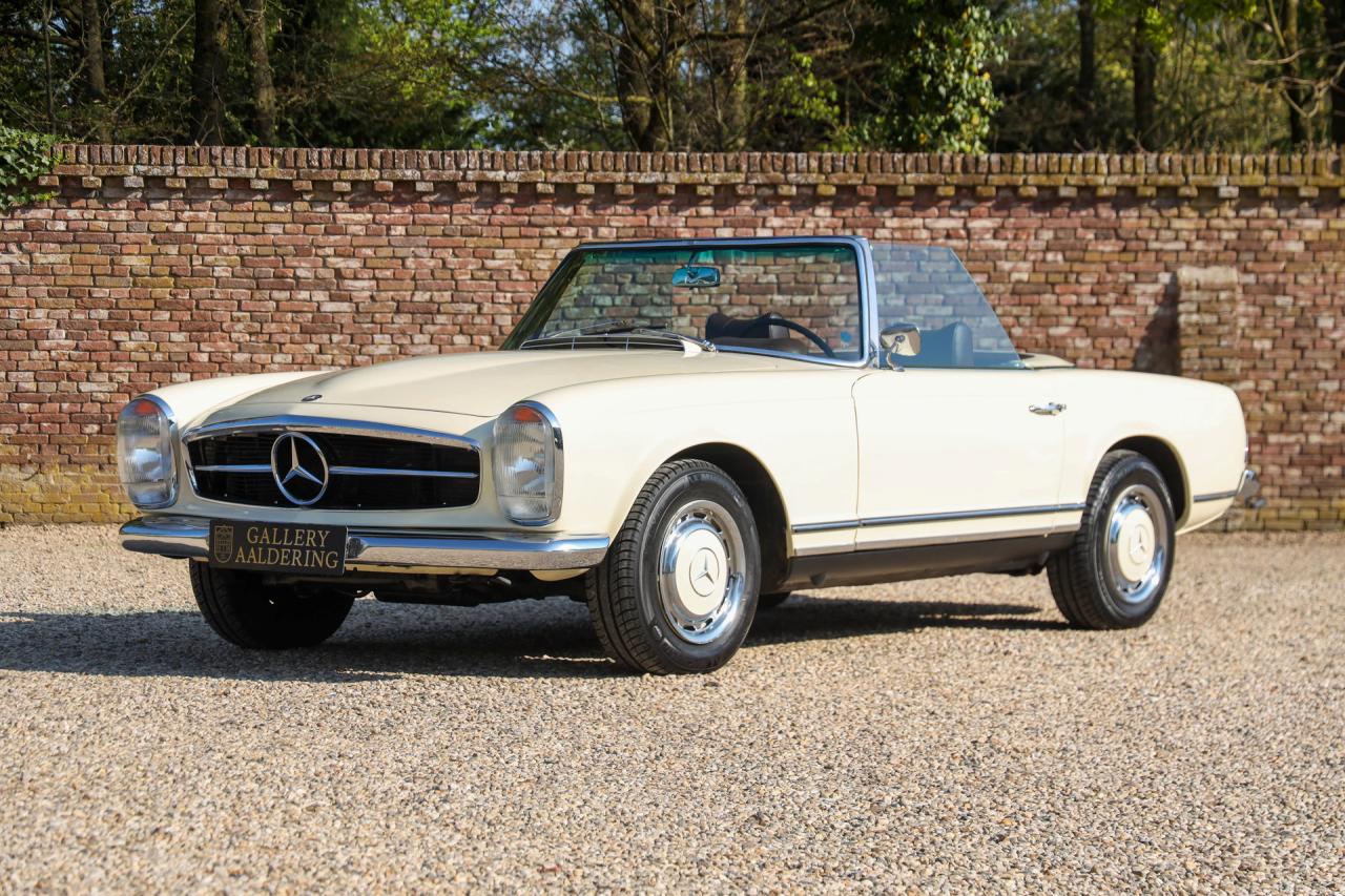 1967 Mercedes - Benz Mercedes Benz 250 SL Pagode