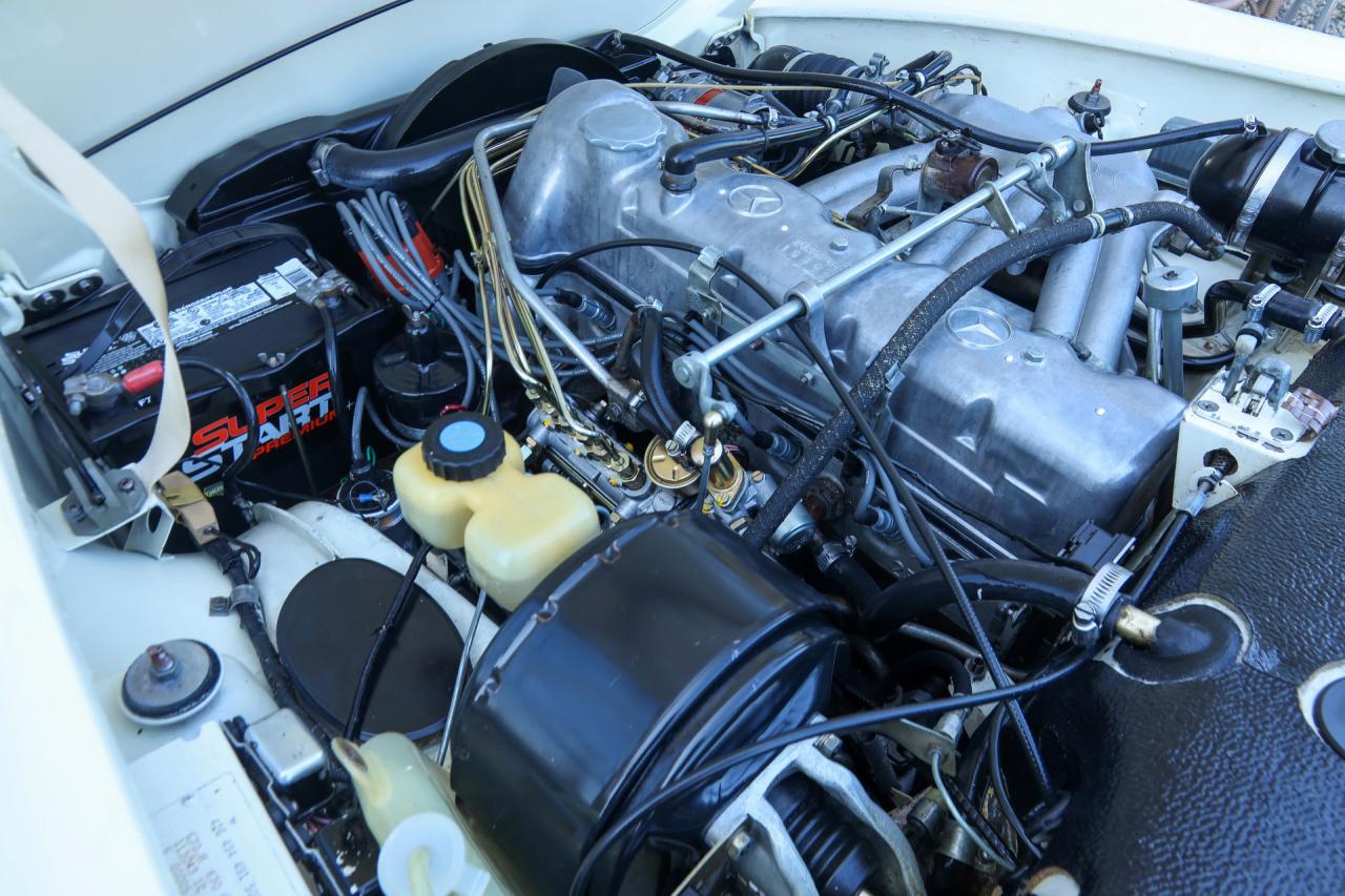 1967 Mercedes - Benz Mercedes Benz 250 SL Pagode
