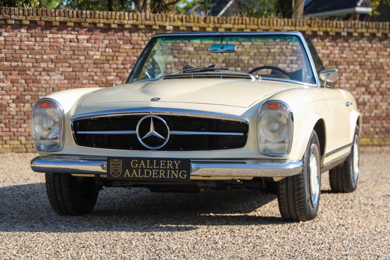 1967 Mercedes - Benz Mercedes Benz 250 SL Pagode