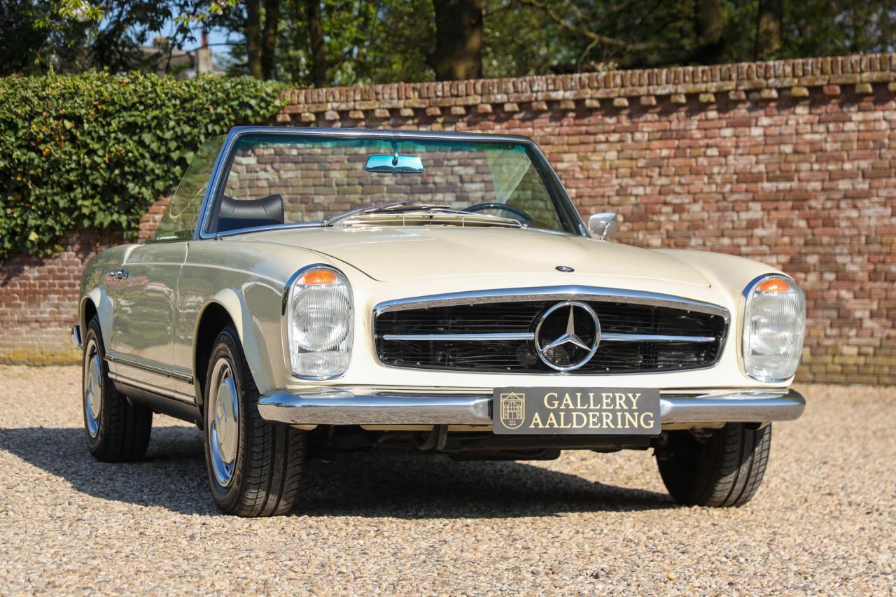 1967 Mercedes - Benz Mercedes Benz 250 SL Pagode