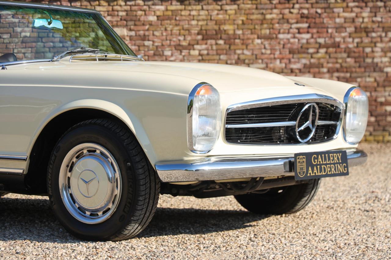 1967 Mercedes - Benz Mercedes Benz 250 SL Pagode