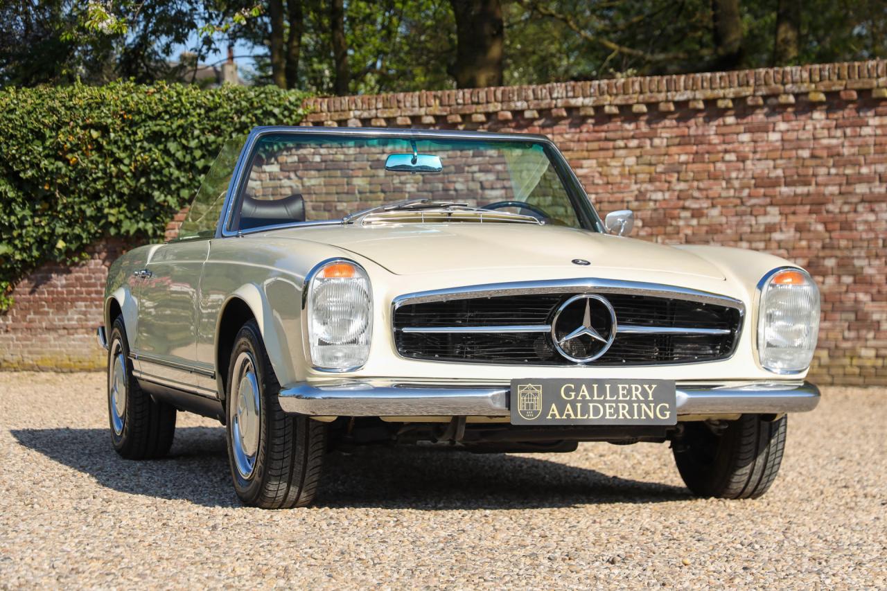 1967 Mercedes - Benz Mercedes Benz 250 SL Pagode