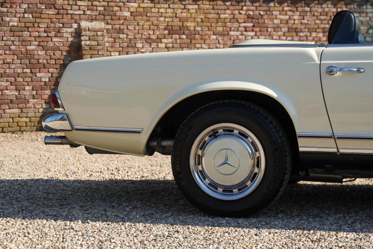 1967 Mercedes - Benz Mercedes Benz 250 SL Pagode