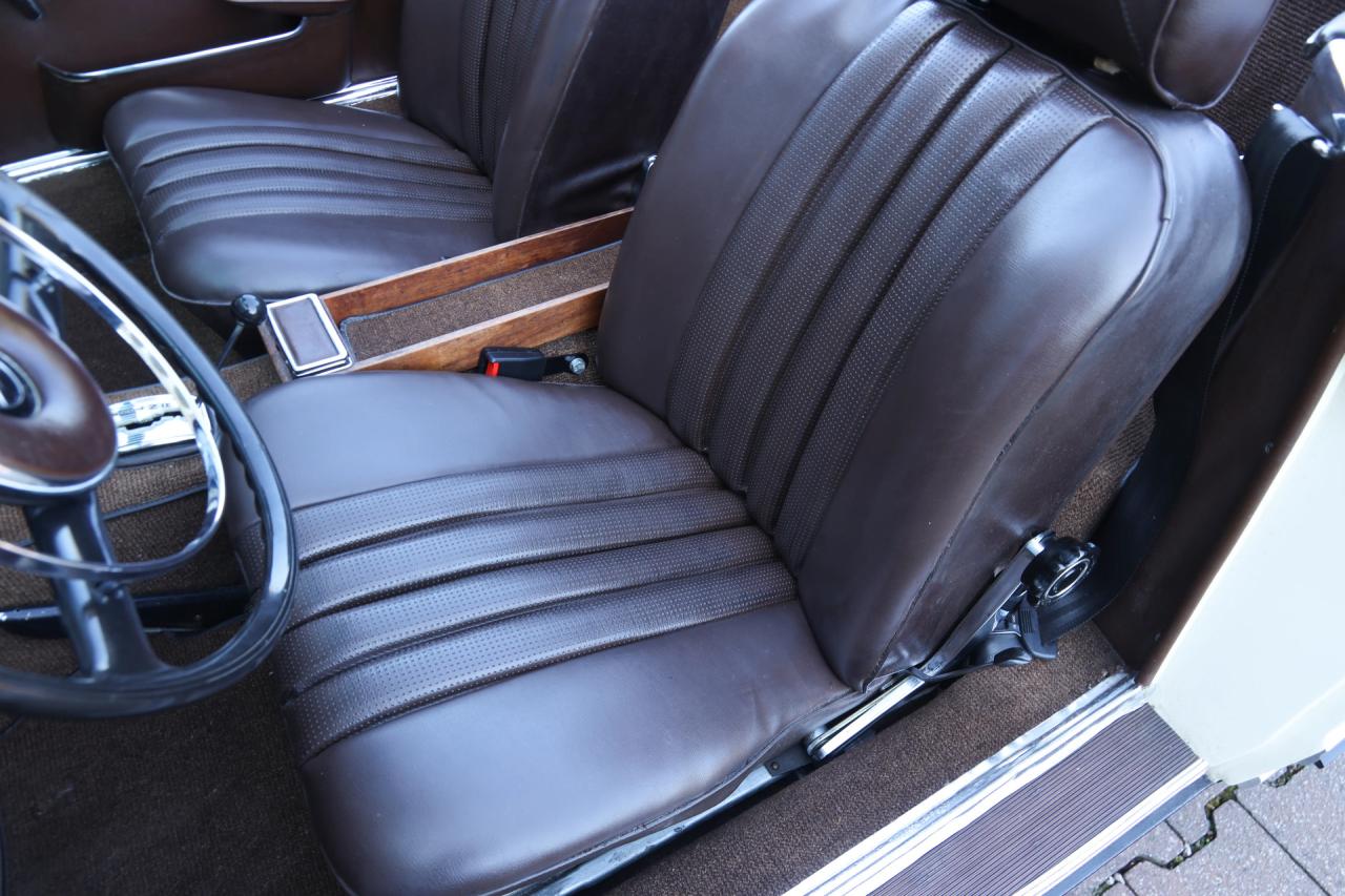 1967 Mercedes - Benz Mercedes Benz 250 SL Pagode
