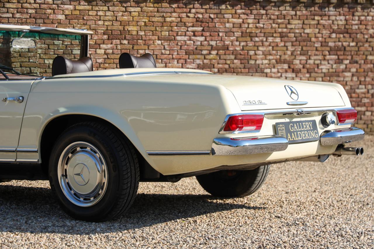 1967 Mercedes - Benz Mercedes Benz 250 SL Pagode