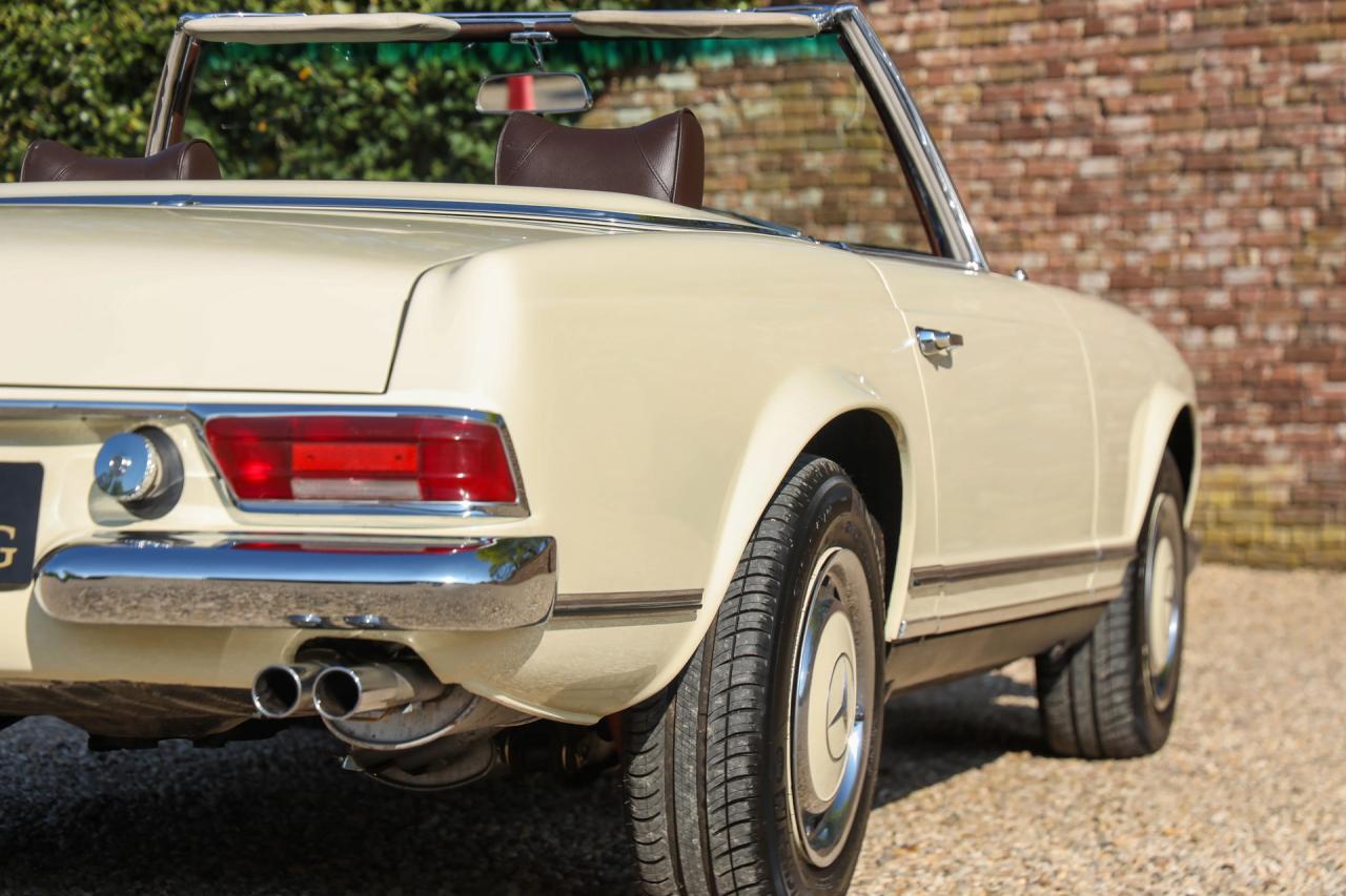 1967 Mercedes - Benz Mercedes Benz 250 SL Pagode