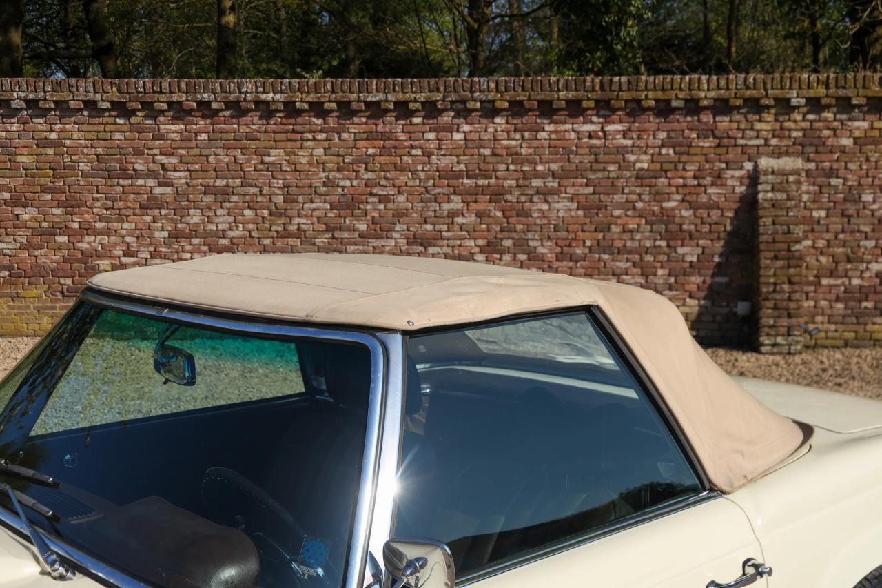 1967 Mercedes - Benz Mercedes Benz 250 SL Pagode