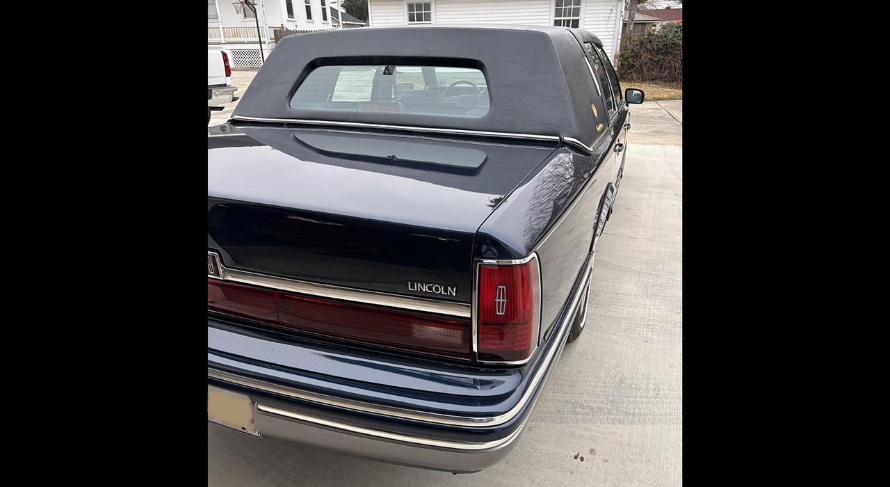 1992 Lincoln TOWNCAR