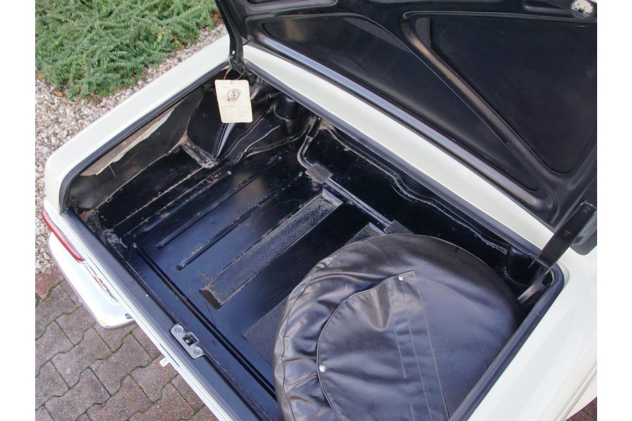 1967 Mercedes - Benz Mercedes Benz 230 SL Pagode &ldquo;Second owner and 42.000 miles since &rdquo;