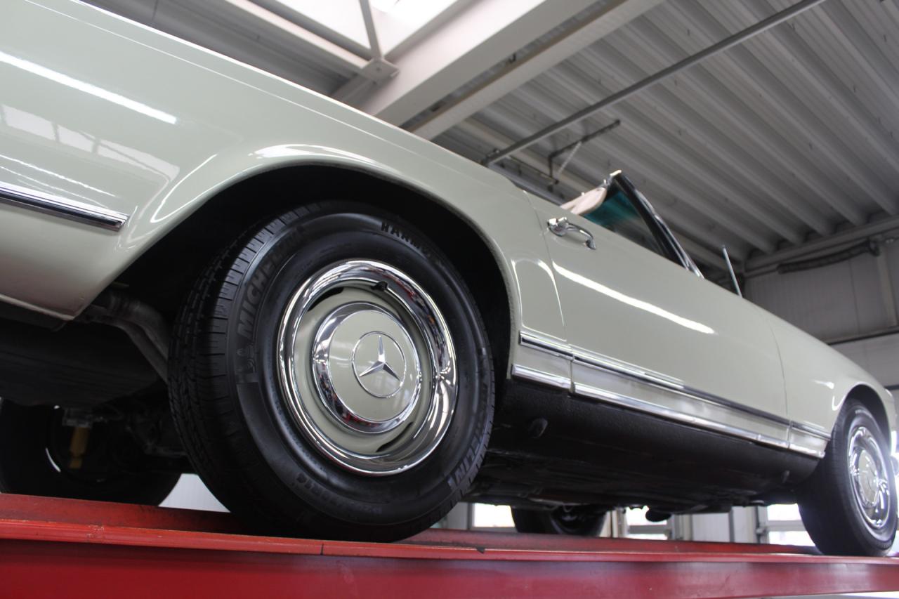 1967 Mercedes - Benz Mercedes Benz 230 SL Pagode &ldquo;Second owner and 42.000 miles since &rdquo;