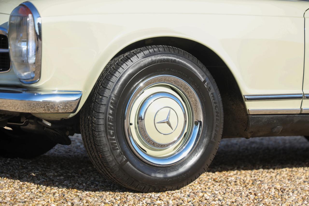 1967 Mercedes - Benz Mercedes Benz 230 SL Pagode &ldquo;Second owner and 42.000 miles since &rdquo;
