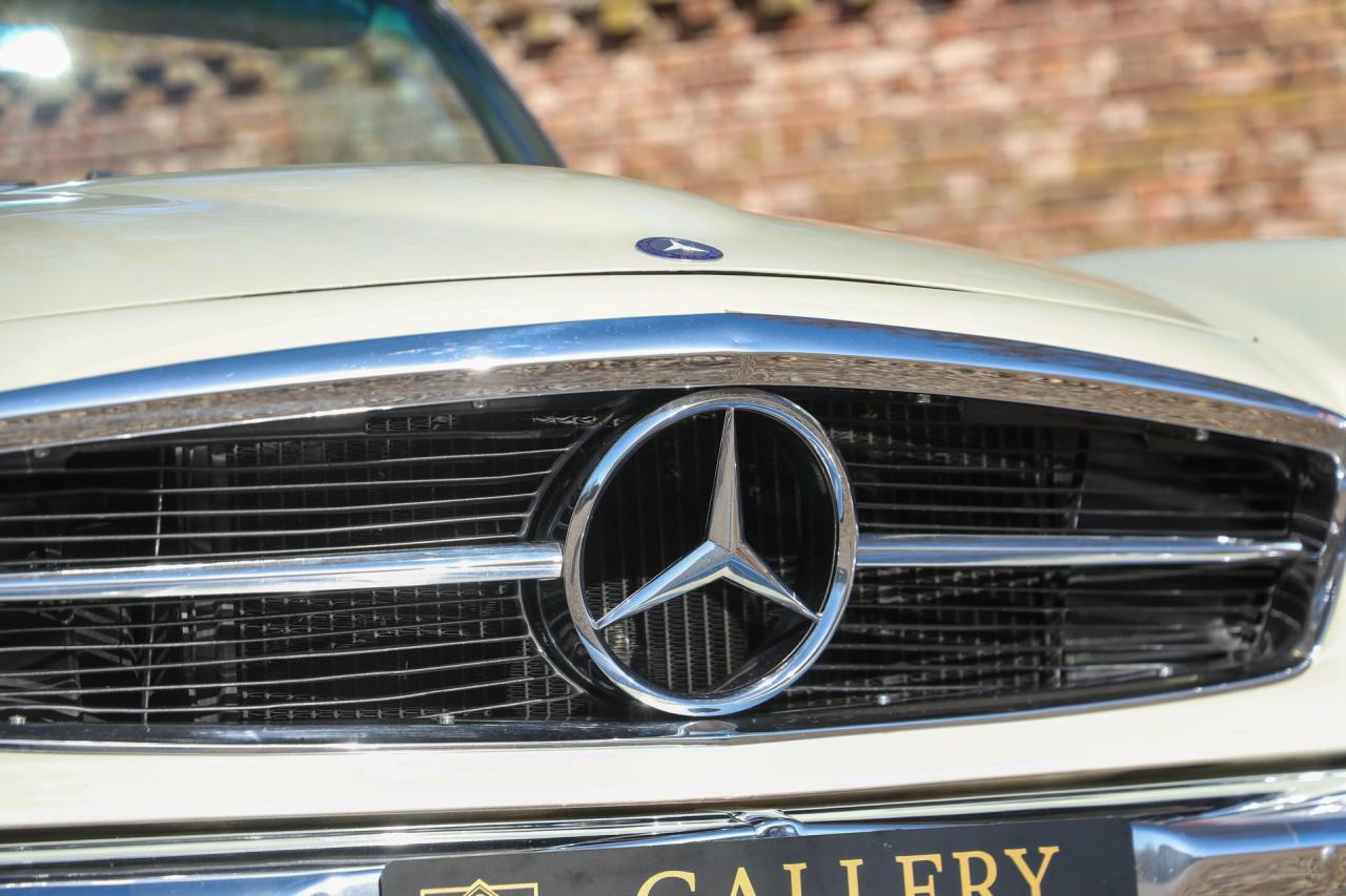 1967 Mercedes - Benz Mercedes Benz 230 SL Pagode &ldquo;Second owner and 42.000 miles since &rdquo;