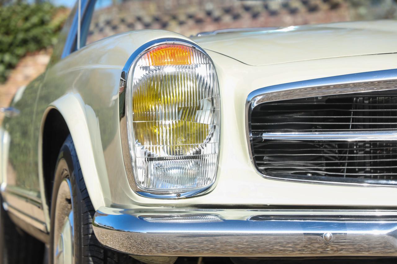 1967 Mercedes - Benz Mercedes Benz 230 SL Pagode &ldquo;Second owner and 42.000 miles since &rdquo;