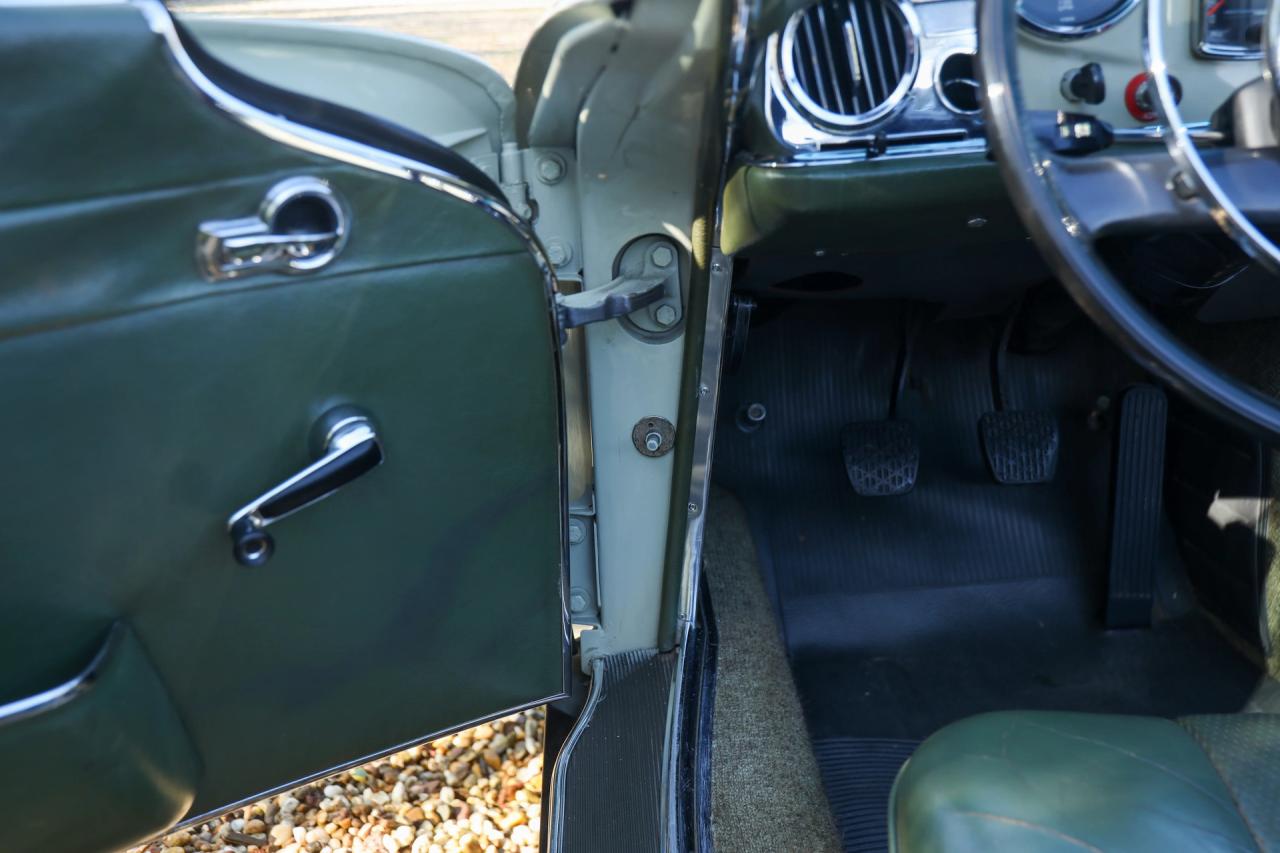 1967 Mercedes - Benz Mercedes Benz 230 SL Pagode &ldquo;Second owner and 42.000 miles since &rdquo;