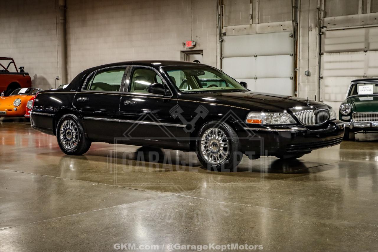 2010 Lincoln Town Car