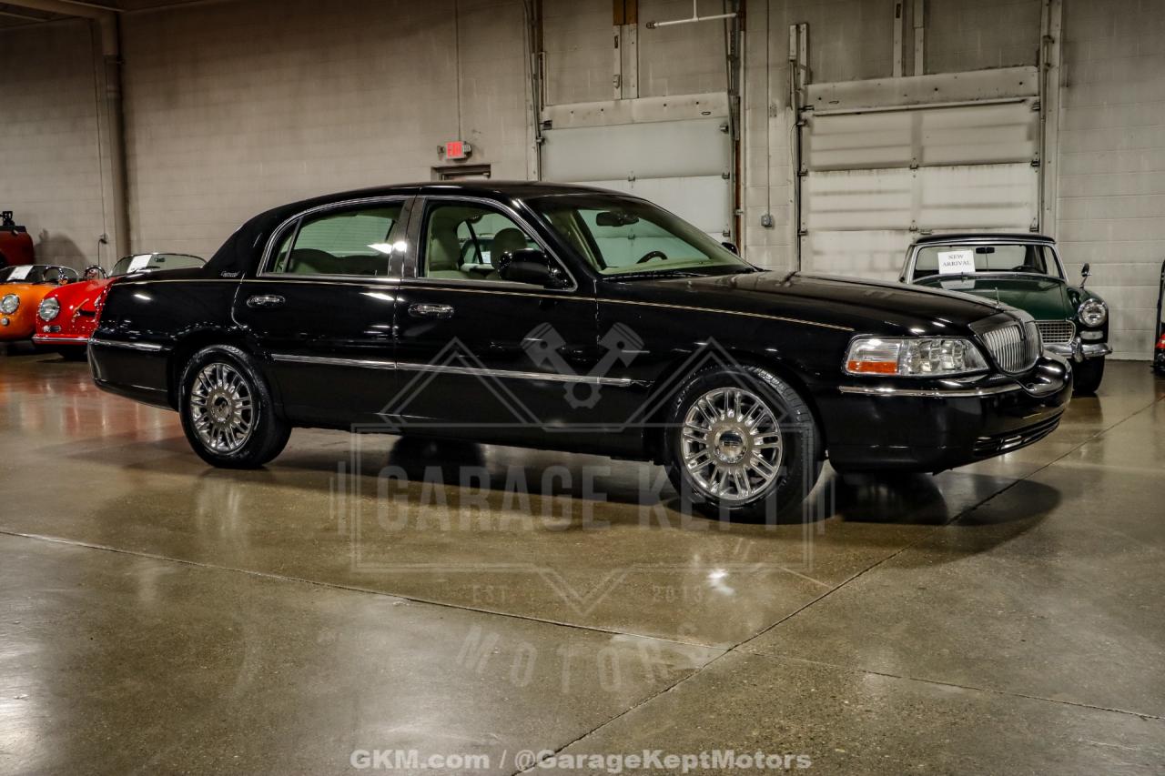 2010 Lincoln Town Car