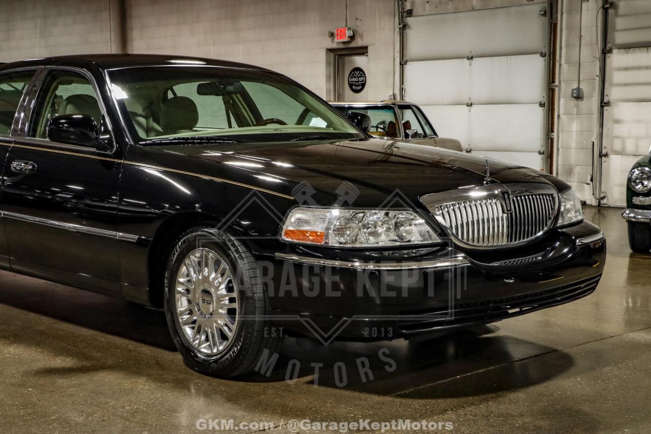 2010 Lincoln Town Car