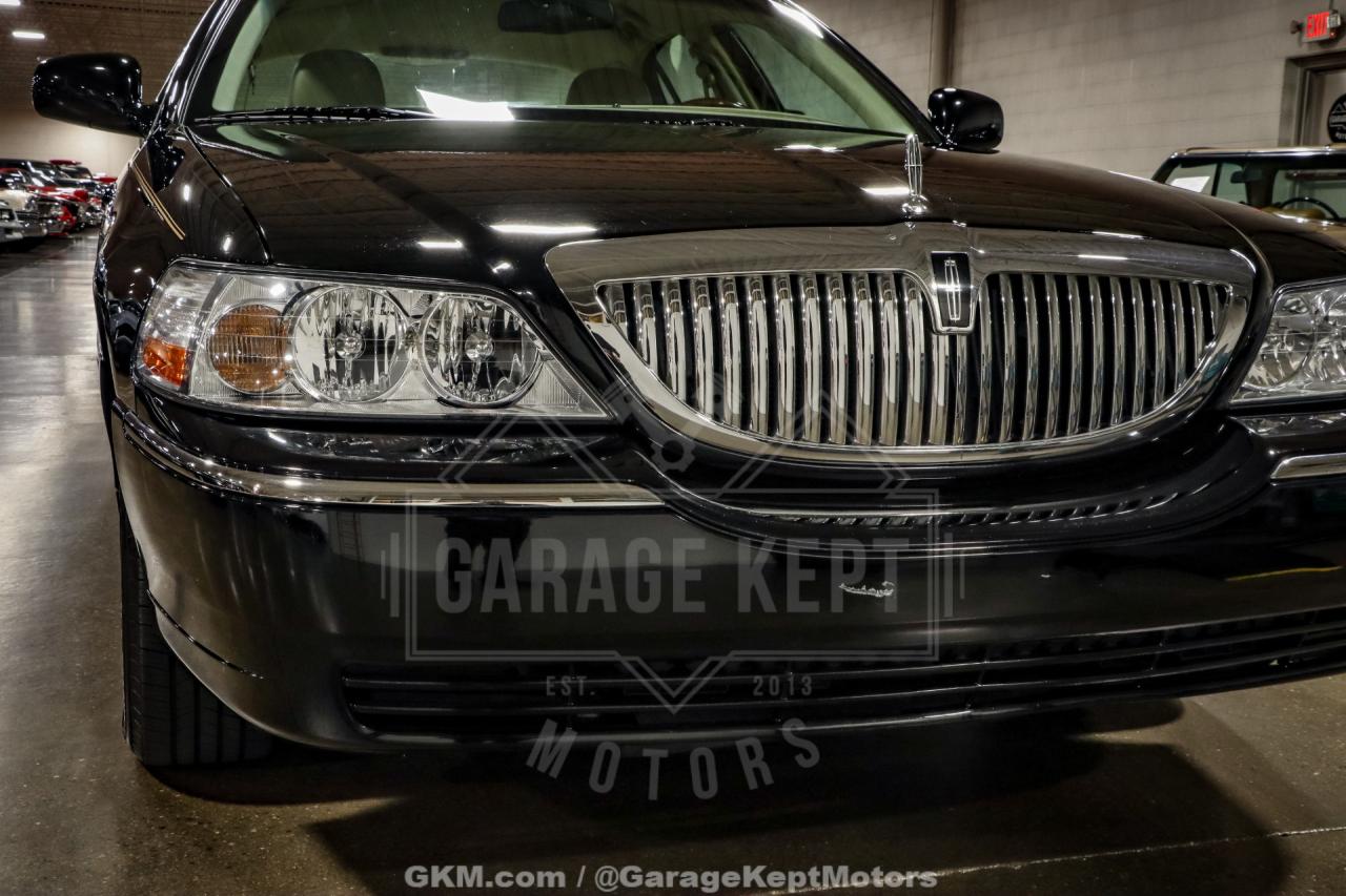 2010 Lincoln Town Car