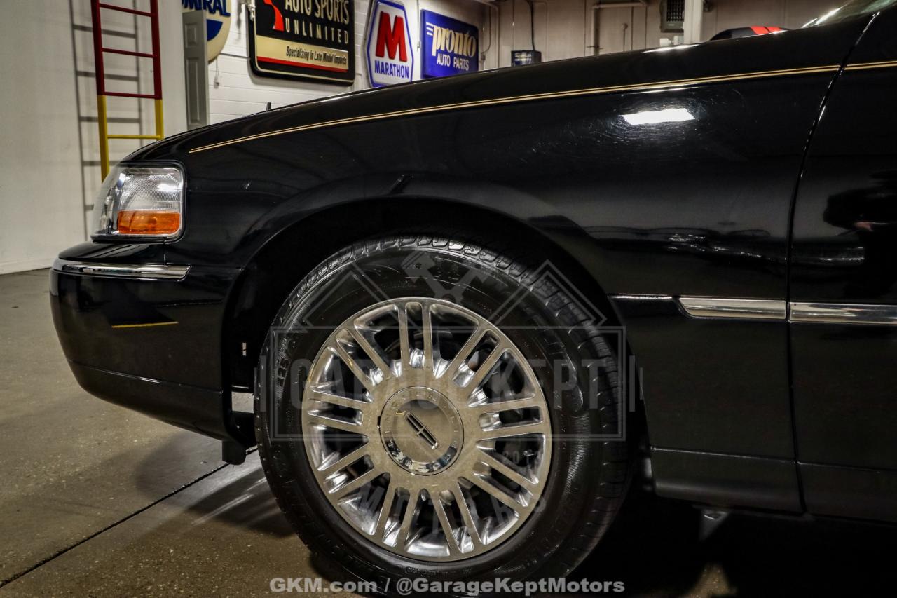 2010 Lincoln Town Car