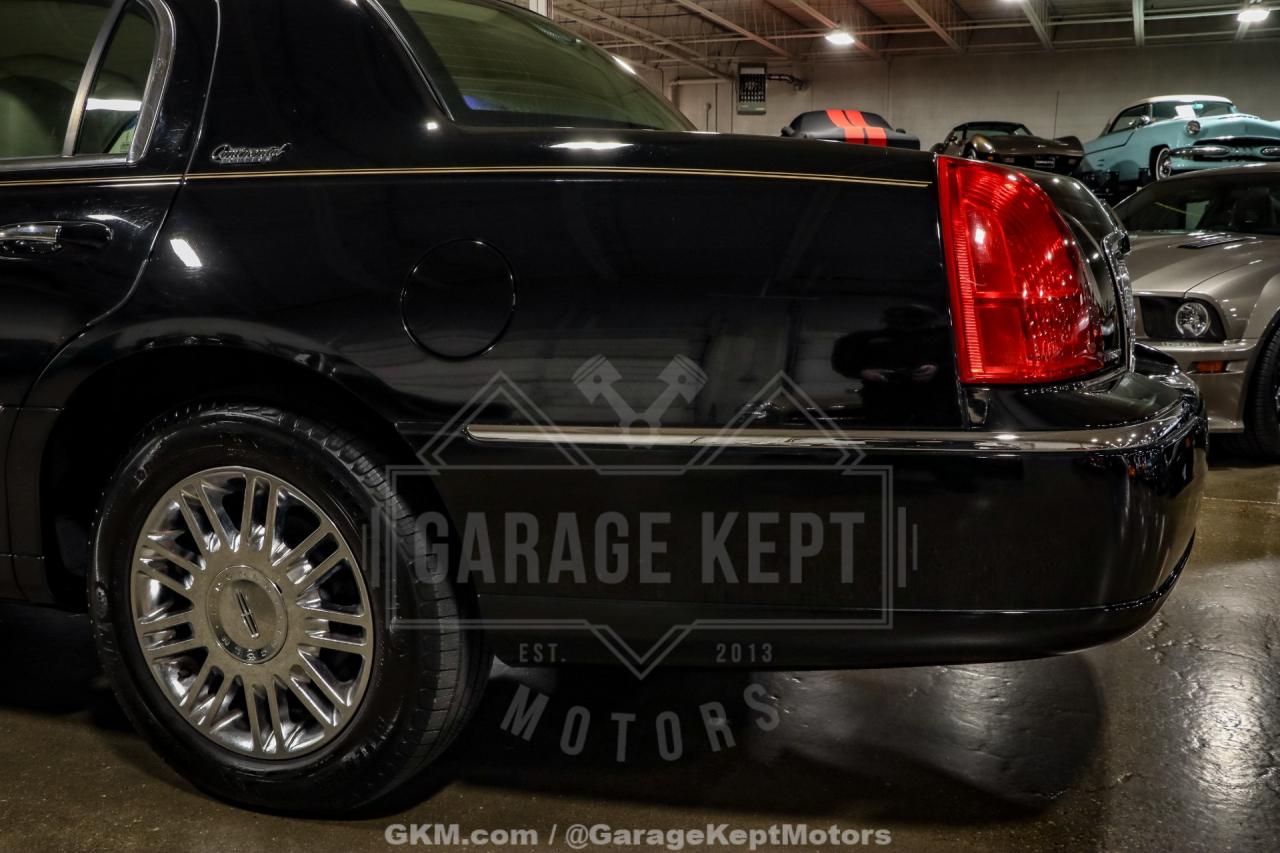 2010 Lincoln Town Car