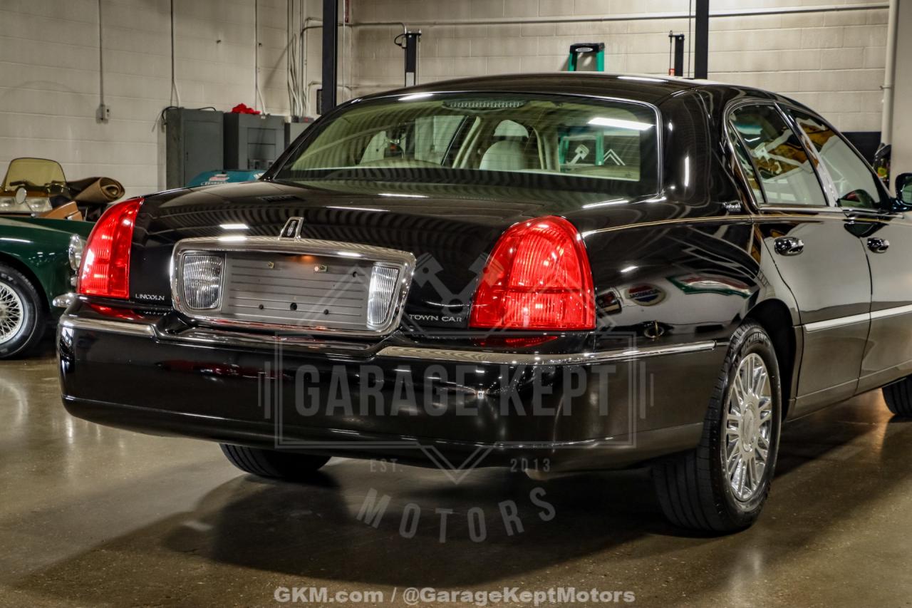 2010 Lincoln Town Car