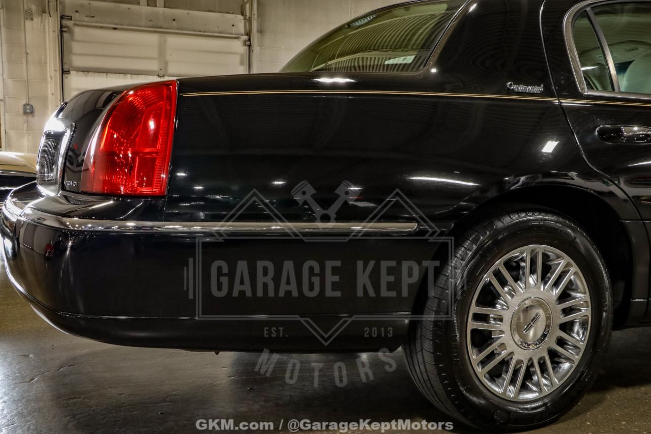 2010 Lincoln Town Car