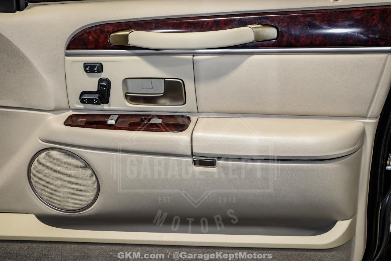 2010 Lincoln Town Car