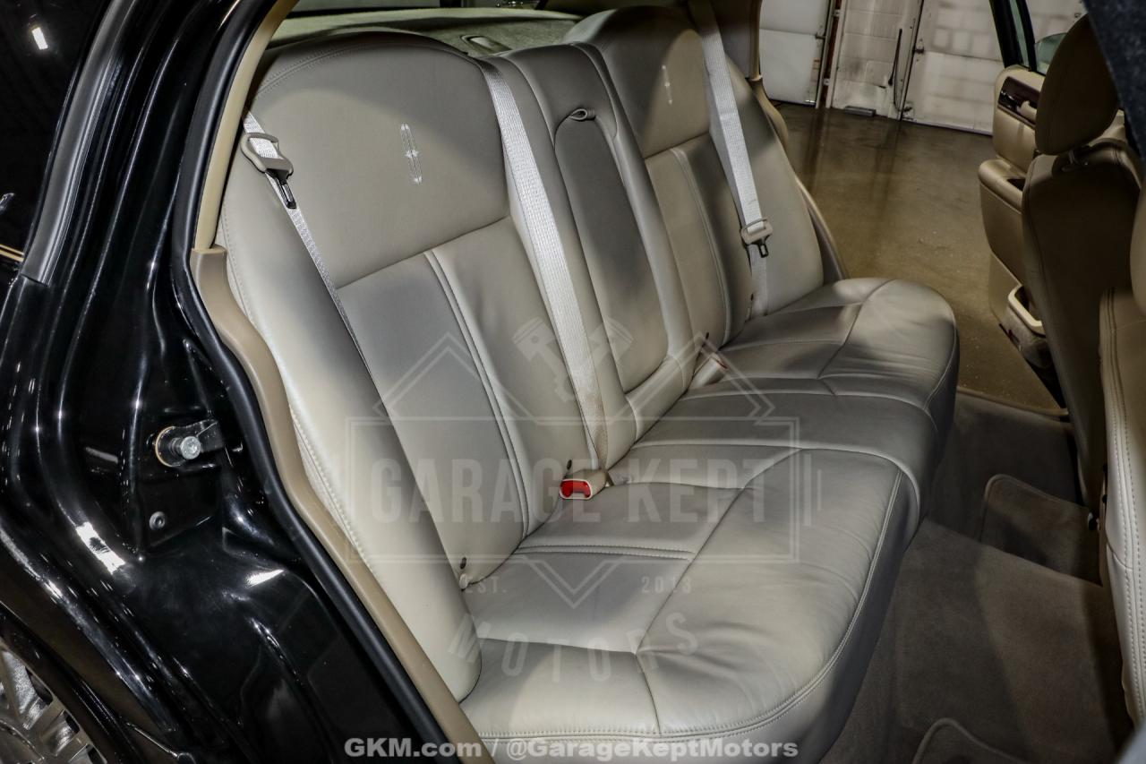 2010 Lincoln Town Car