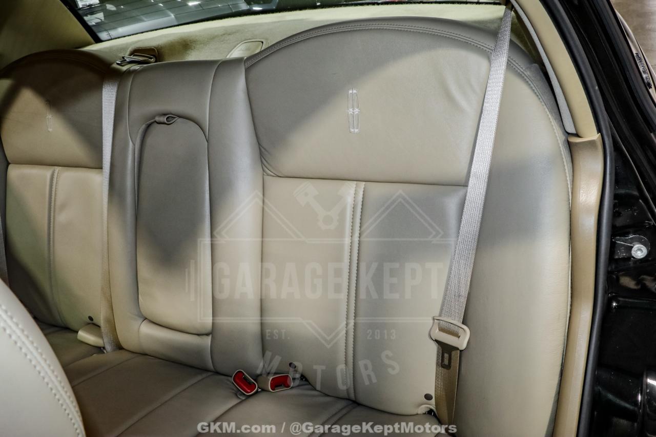 2010 Lincoln Town Car